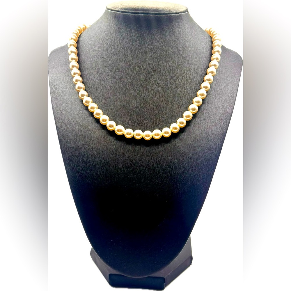 Beautiful Antique/Vintage Pearl Necklace-Preowned-Made in Japan, Silver Hardware